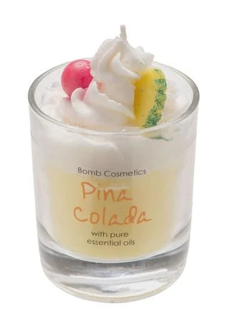Schlussverkauf 😍 Bomb Cosmetics Kerze, Schlagsahne-Effekt PINA COLADA 😀 1 Schlussverkauf 😍 Bomb Cosmetics Kerze, Schlagsahne-Effekt PINA COLADA 😀